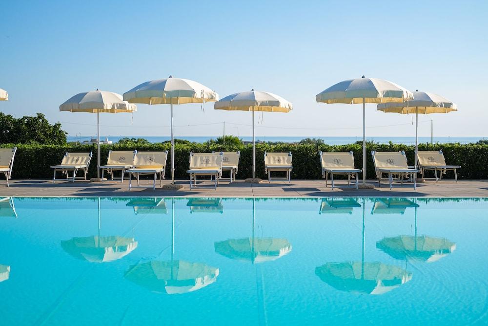 ספקיולה Torre Guaceto Greenblu Resort מראה חיצוני תמונה