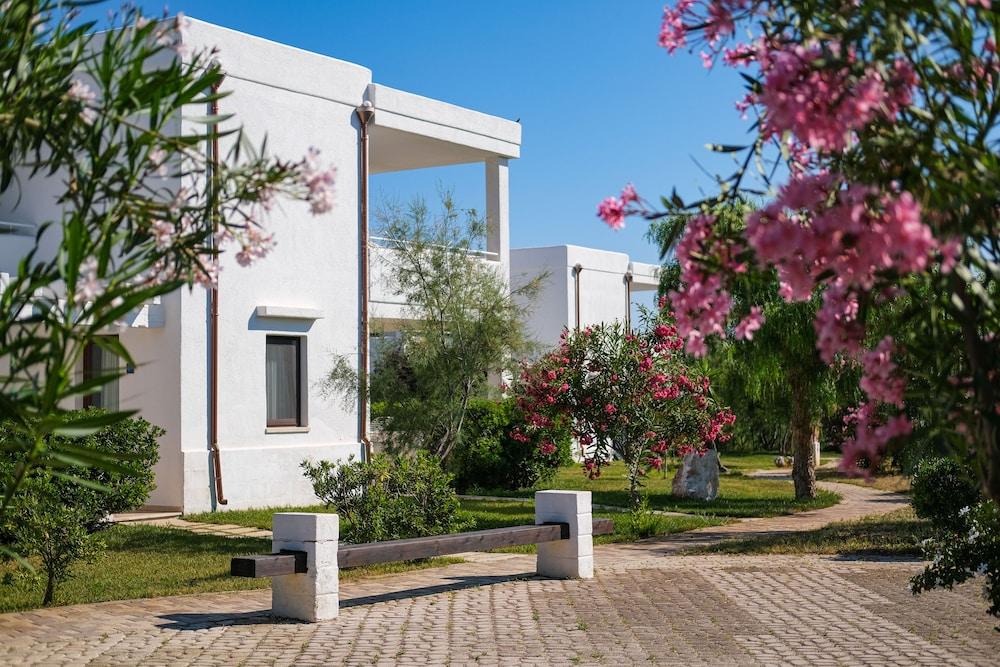 ספקיולה Torre Guaceto Greenblu Resort מראה חיצוני תמונה