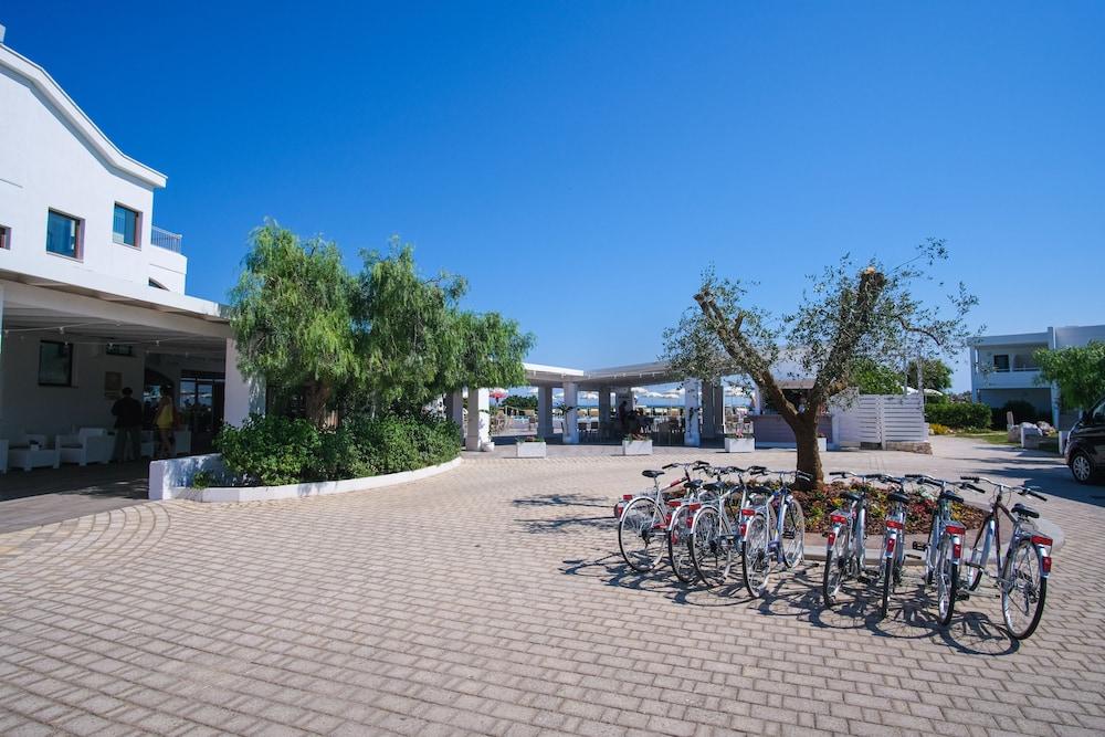 ספקיולה Torre Guaceto Greenblu Resort מראה חיצוני תמונה